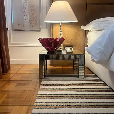 Διαμέρισμα Elegant In The Heart Of